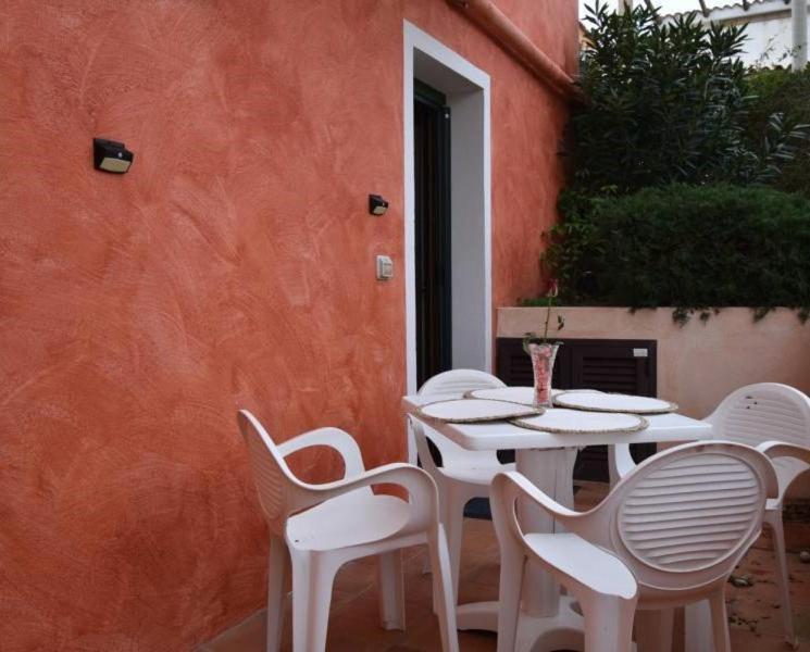 Apartamento Le Residenze Itaca Porto Pozzo Exterior foto